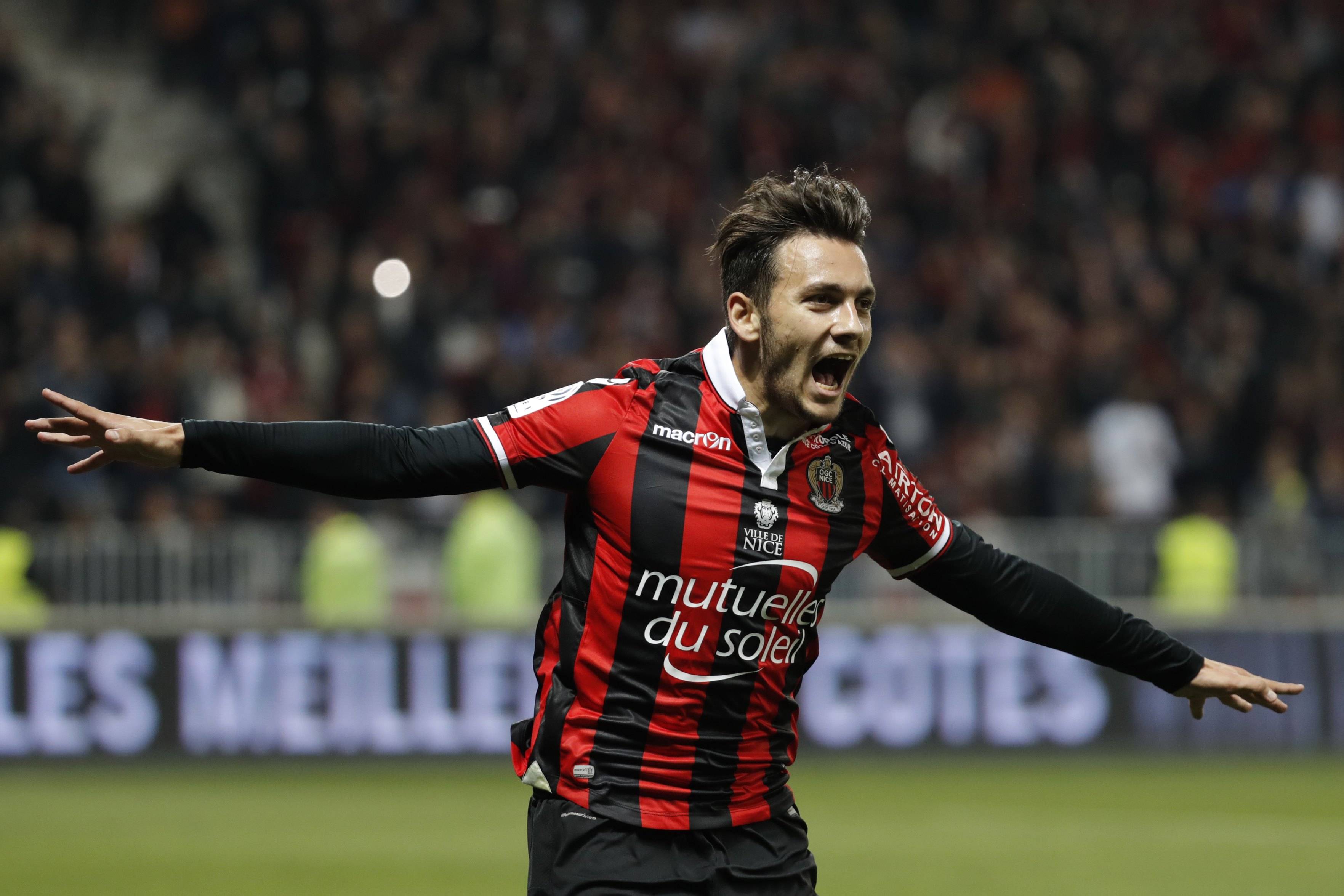 AYX- 巴黎圣日耳曼引发争议！，TheShy官方宣布爆冷新规气势如虹延续