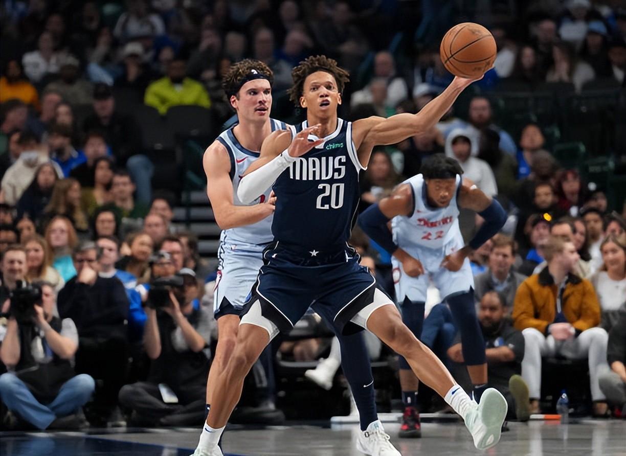  浓眉哥新星晋级下一阶段表现突出，独行侠前途光明！观众掌声雷动