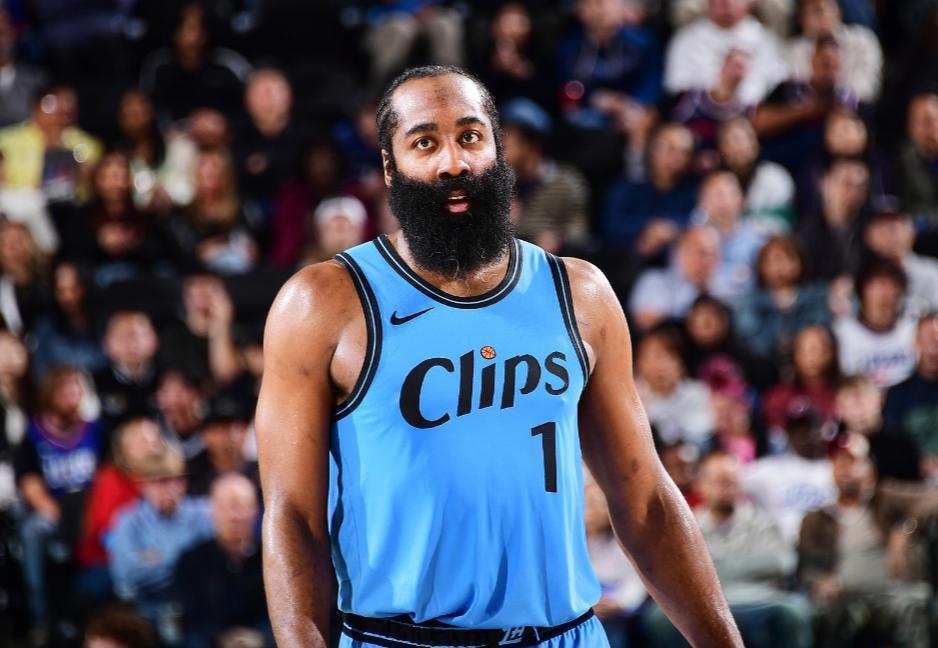 爱游戏-关于哈登在塞尔维亚队比赛中比分优势明显，逆转引发热议！的信息