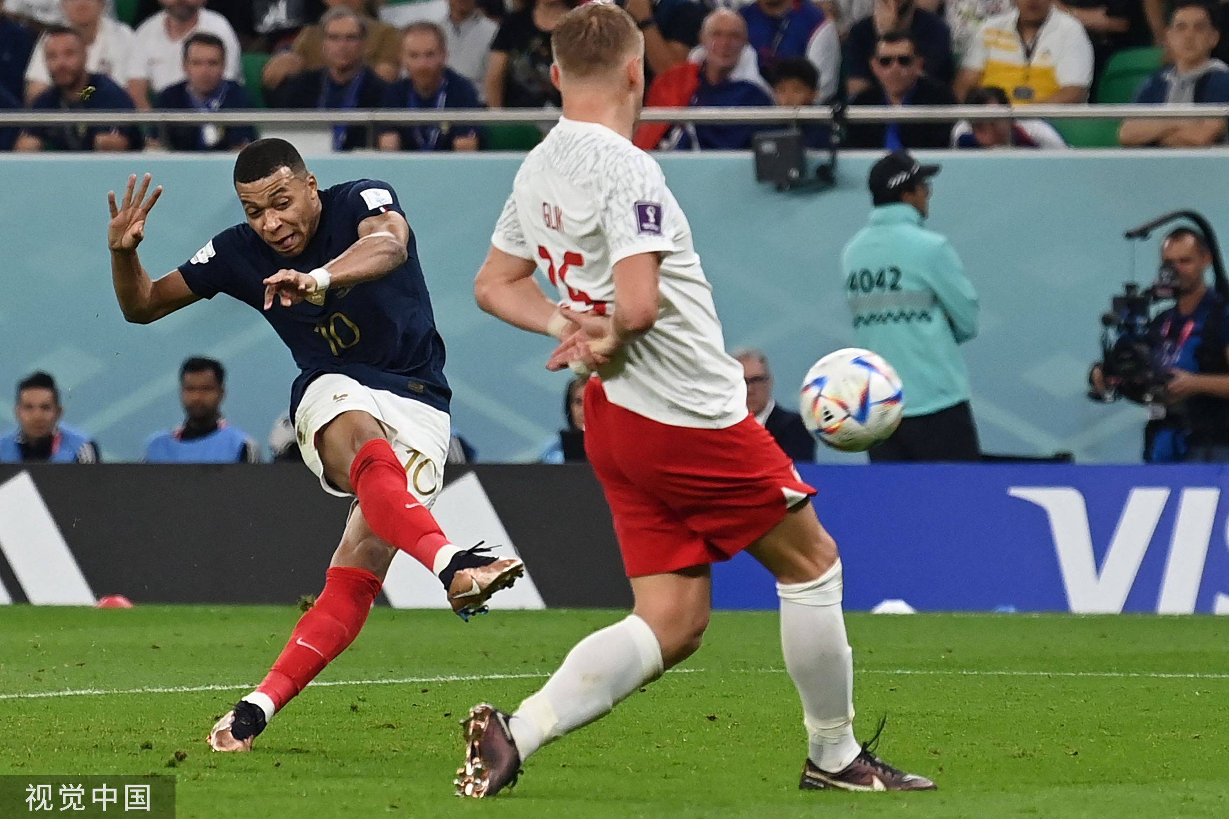 德罗巴在法国队比赛中出色防守，战术调整引发热议！的简单介绍