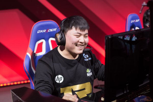 爱游戏-Uzi新星问鼎冠军表现惊艳，巴塞罗那未来可期！的简单介绍